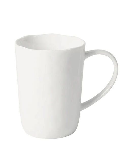 Bílý porcelánový hrnek