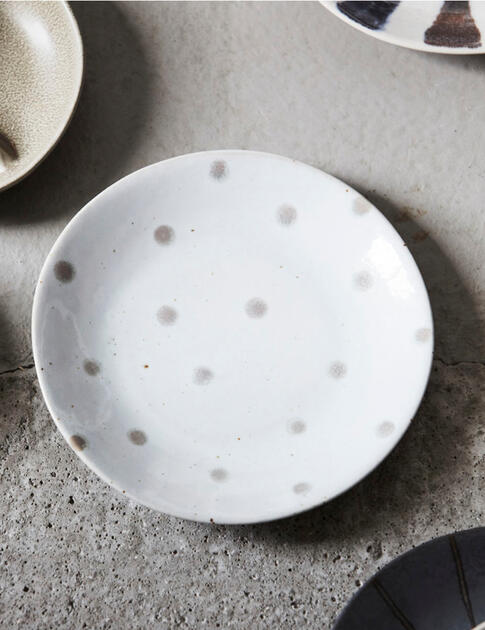 Talířek s puntíky