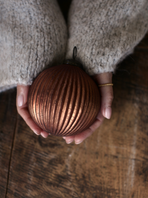 Baňka velká skořicová