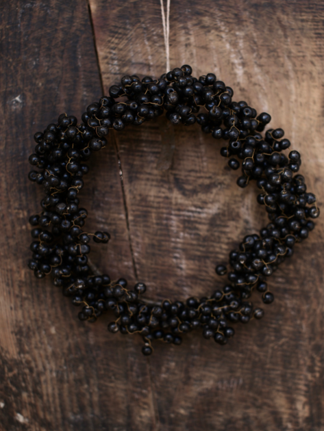 Věnec z korálků černý