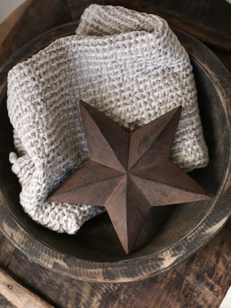 Hnědá dřevěná hvězda