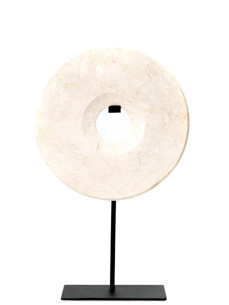 Mramorová dekorace kolo na stojanu L