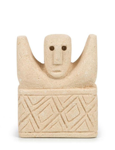 Kamenná soška muže Sumba 17