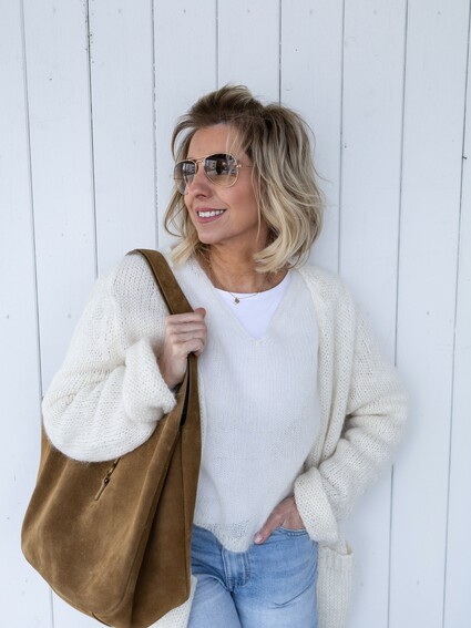 Tento dlouhý mohérový svetr je jako stvořený pro jarní dny!&nbsp;&hellip;